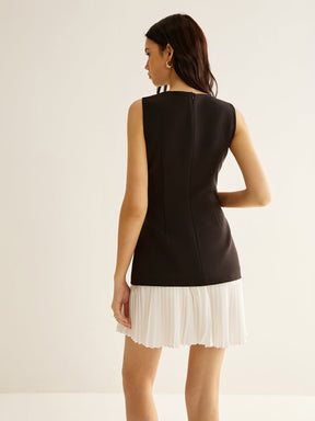 Color Block Pleated Dress